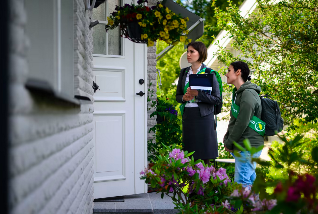 This is how it can look like when you go and knock on people's doors. Photo by Daniel Ivarsson